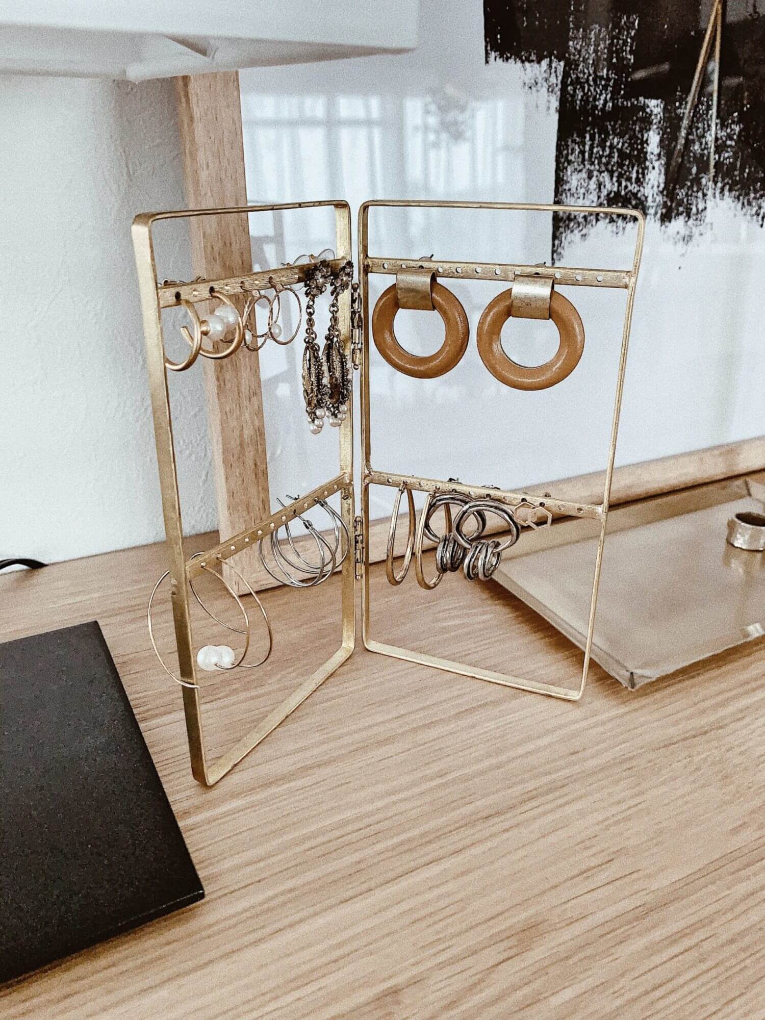 ピアススタンド